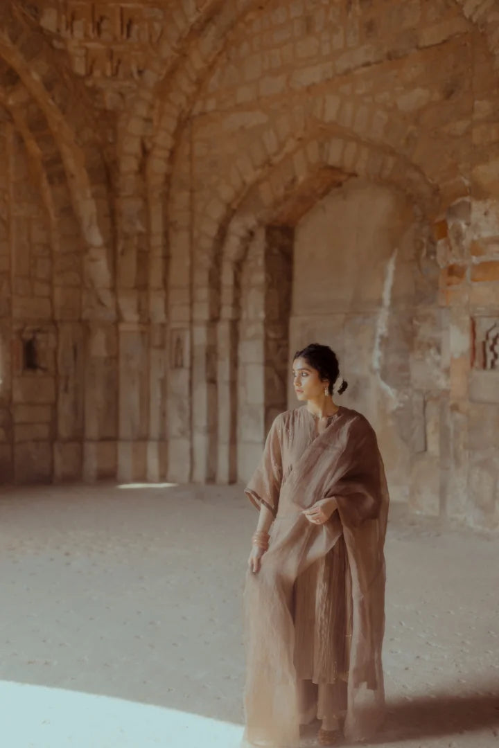Sitara Odhani