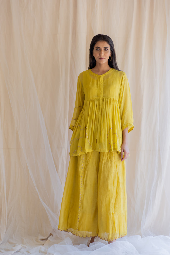 Nayab Gharara Set (Set of 2)