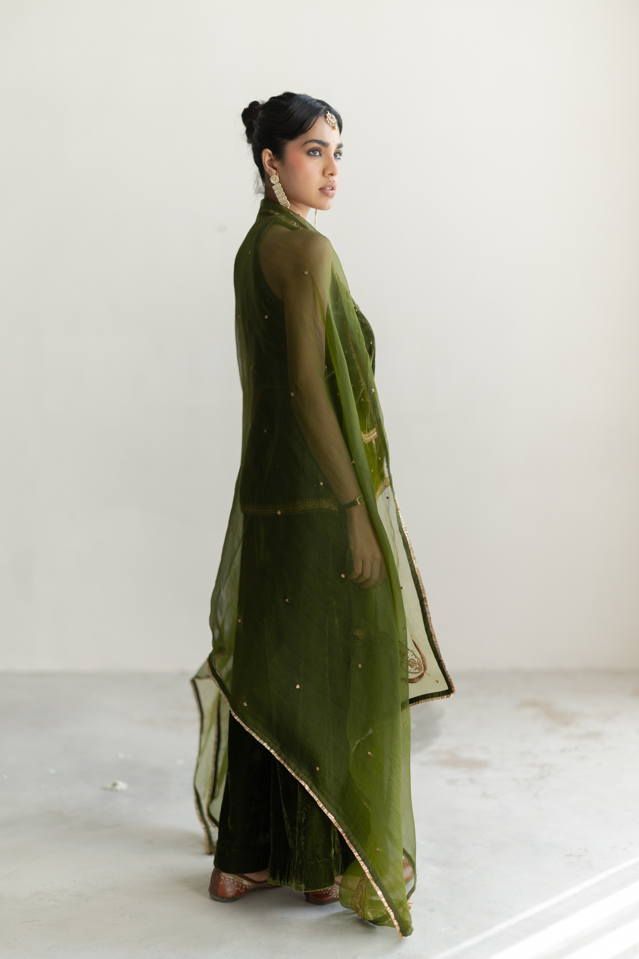 Olive Saanjh Gharara with Ambi Odhani