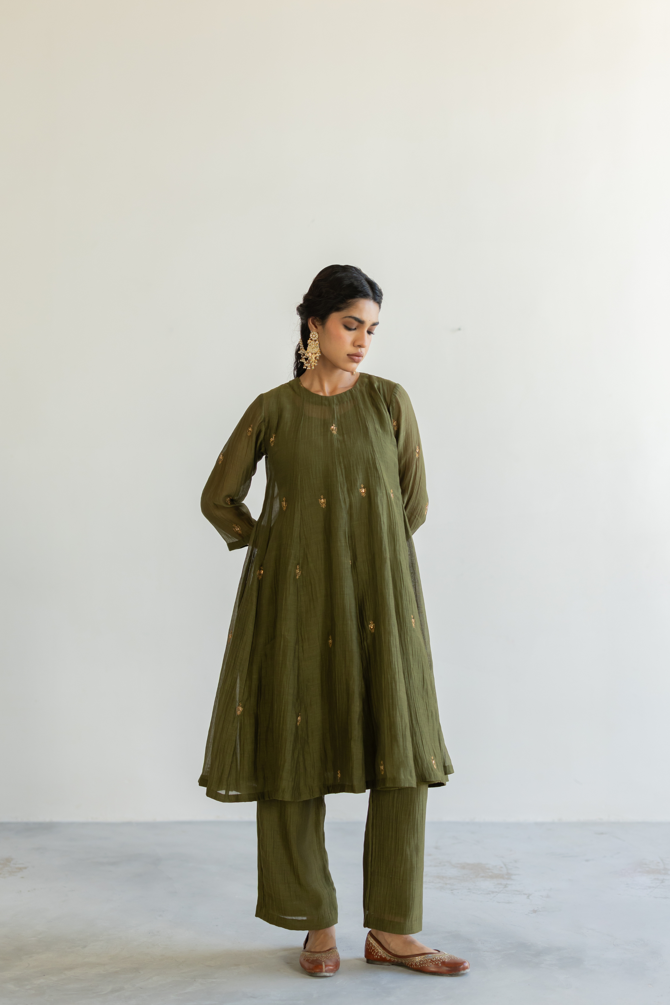 Olive Taar Kurta Set