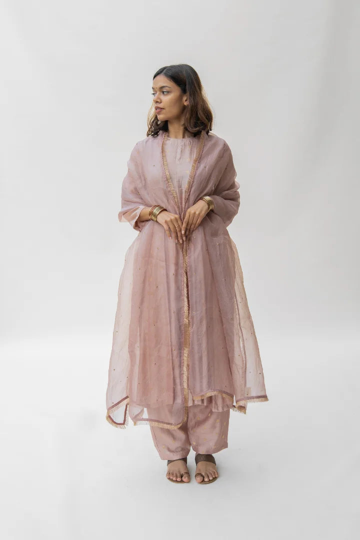 Sitara Odhani