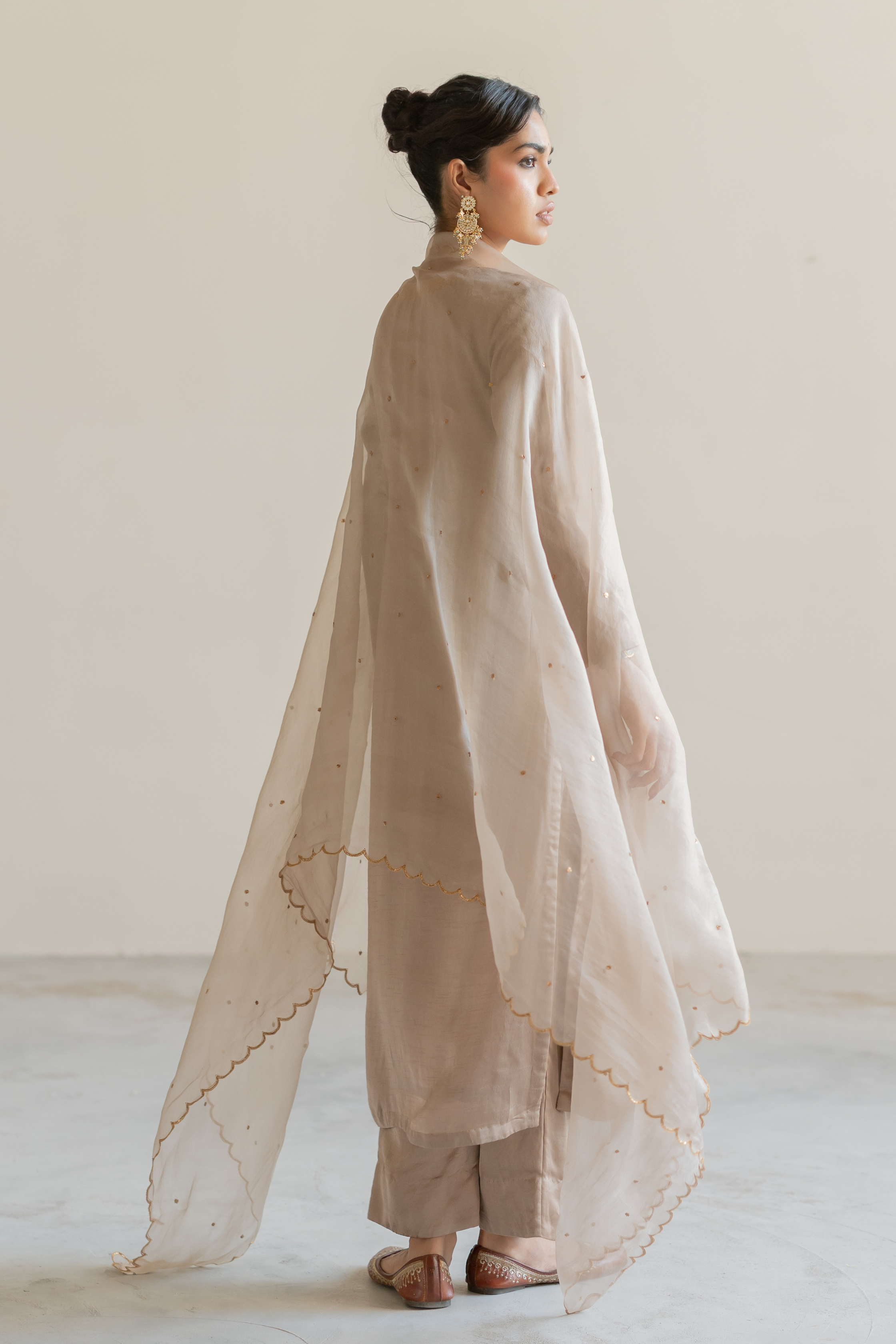 Grey ambar kurta with Sitara Odhani