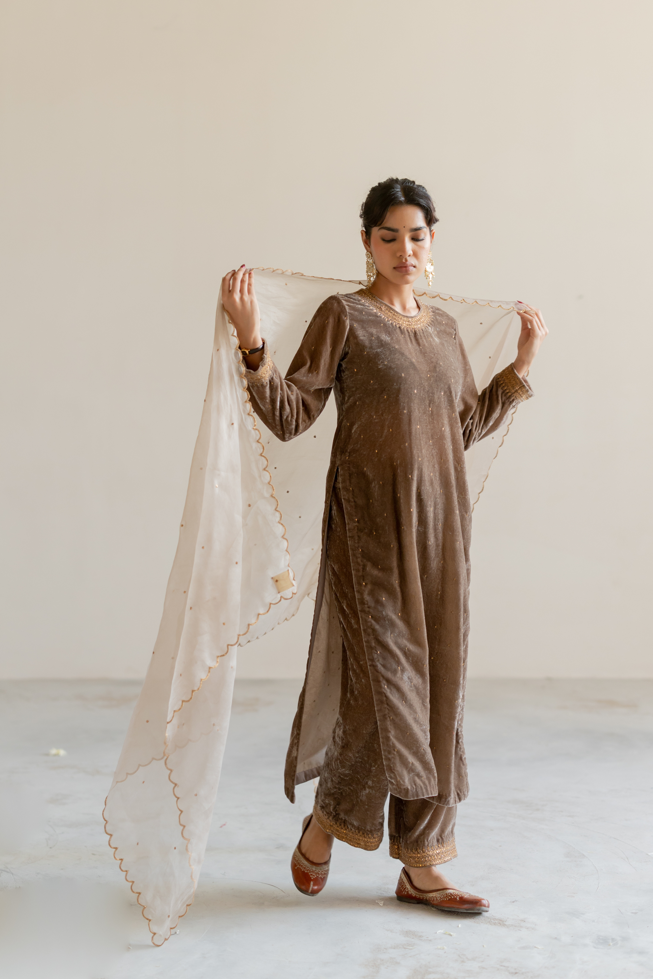 Grey Arzin Kurta set with Sitara Odhani