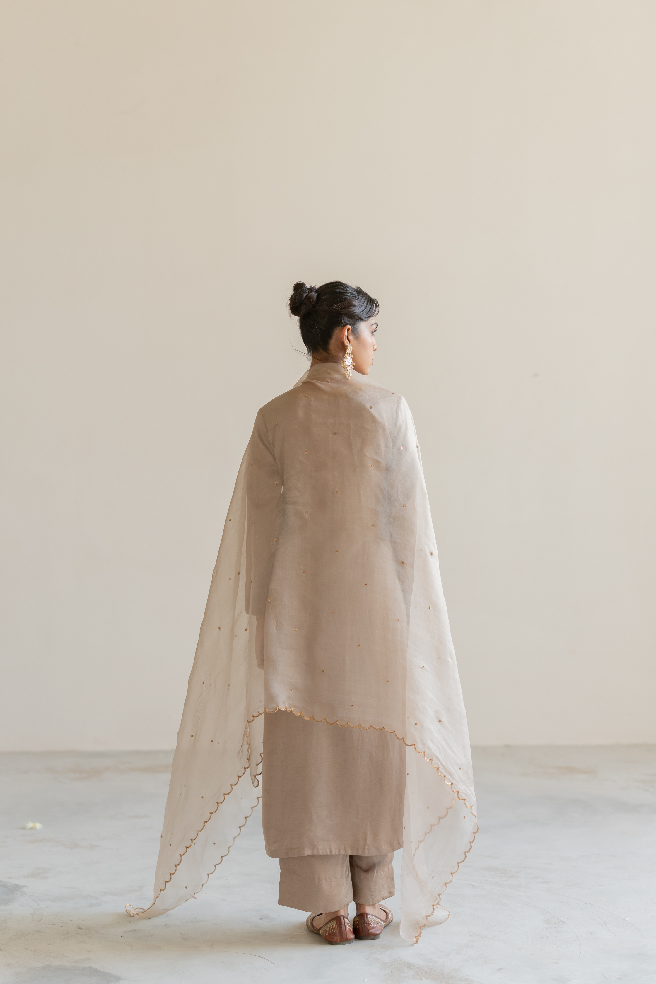 Grey ambar kurta with Sitara Odhani