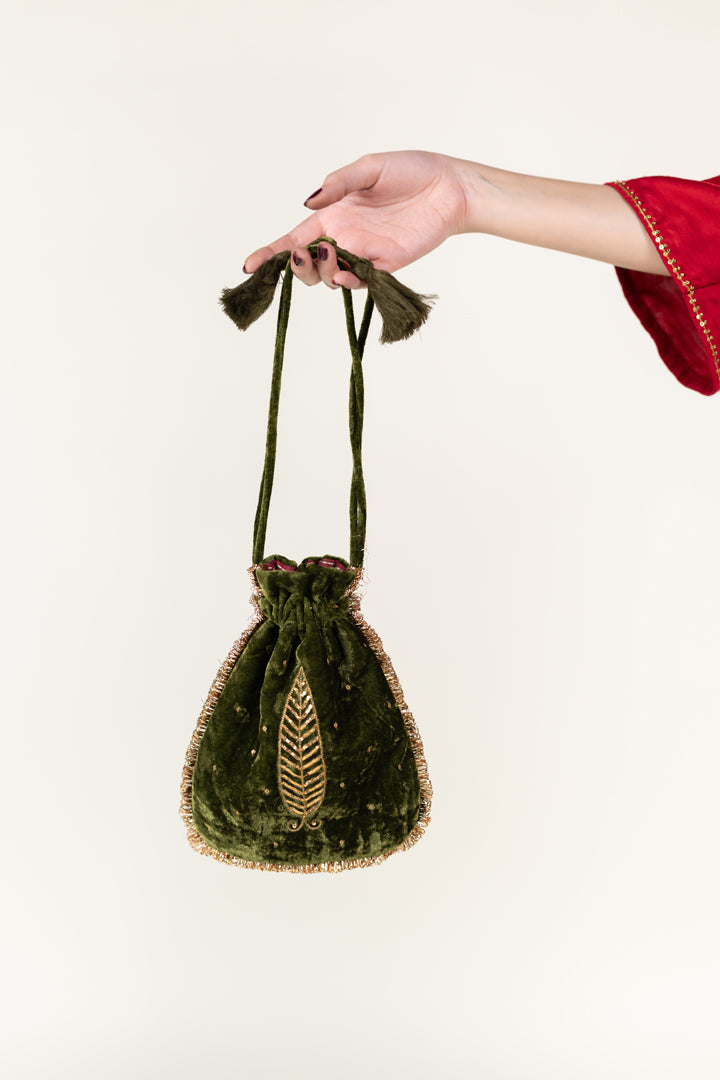 Olive Shama Batwa