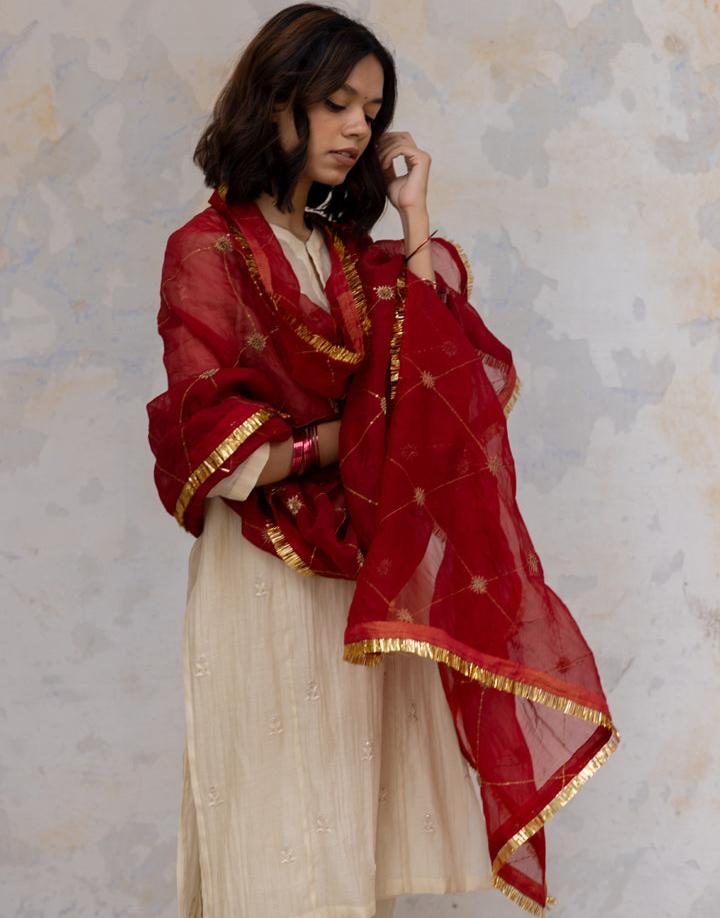 Red Hamida Jaal Odhani