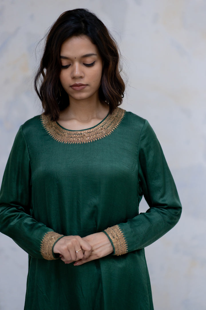 Zeenat Kurta Set (set of 2)