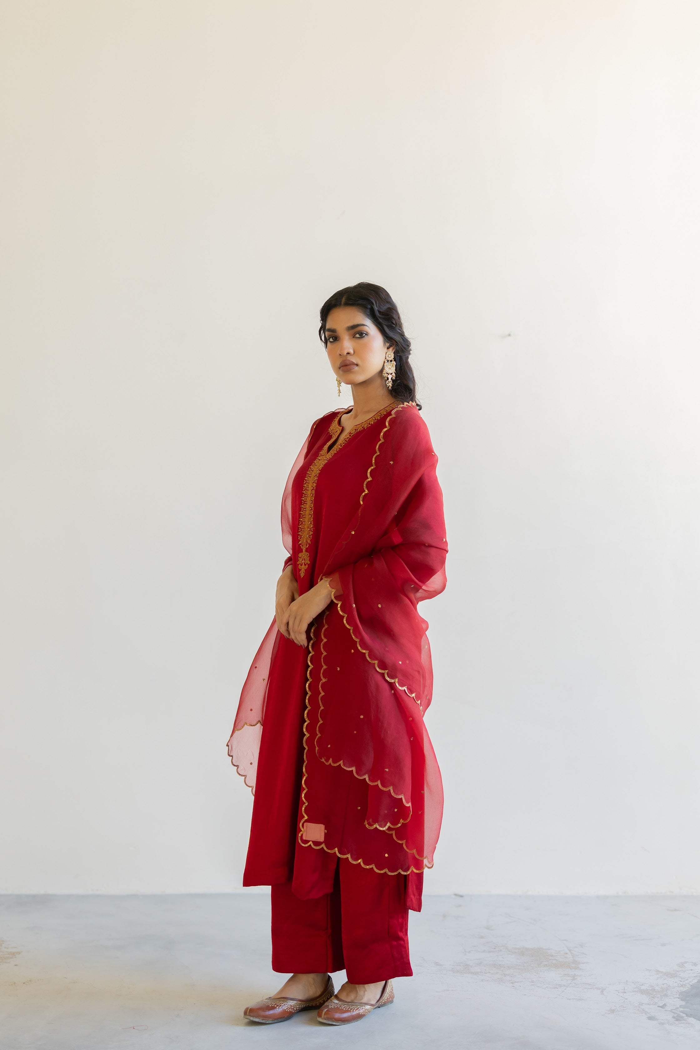 Red Ambar Kurta with Sitara odhani
