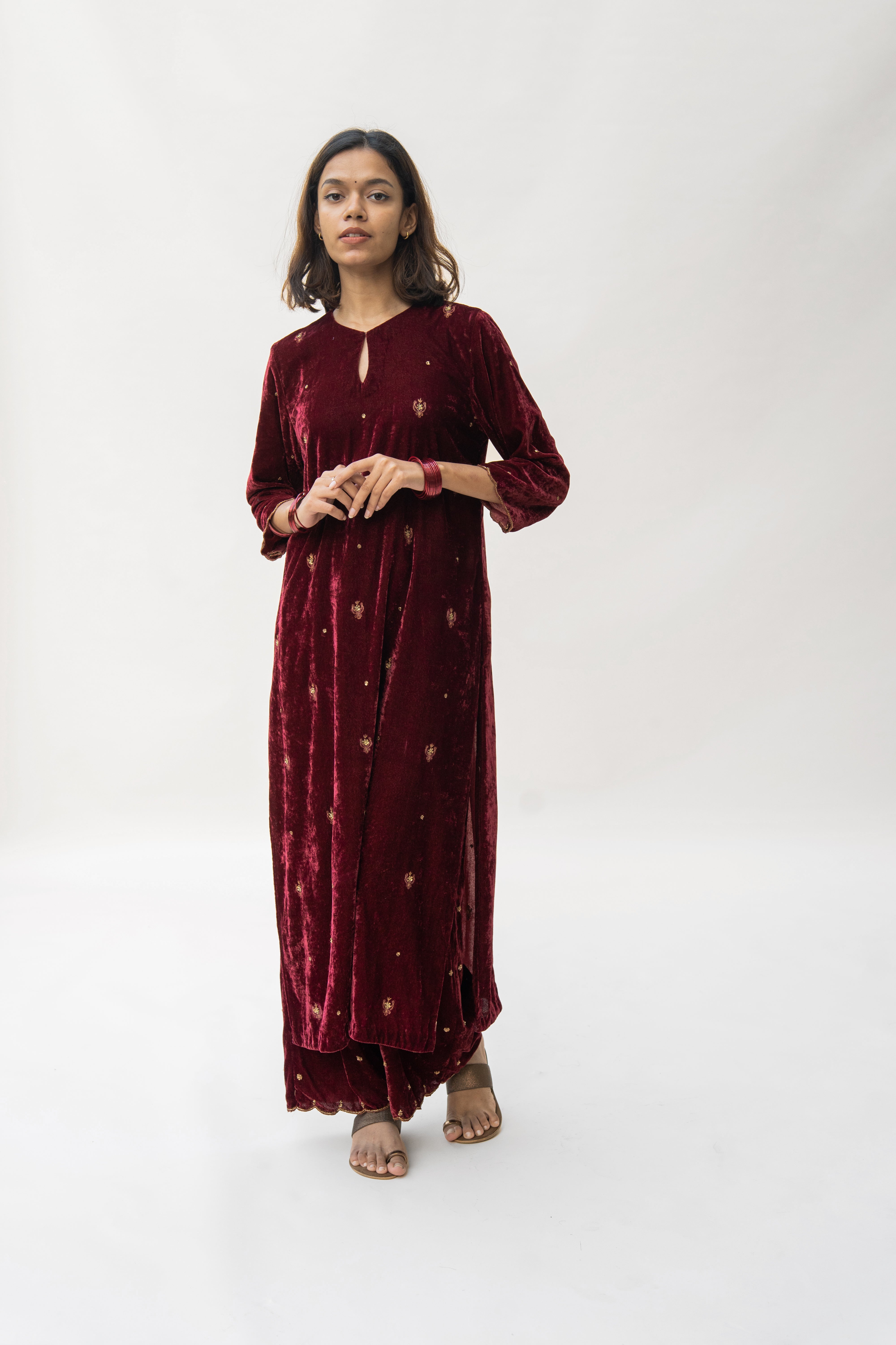 Noorah Velvet Kurta Set (set of 2)
