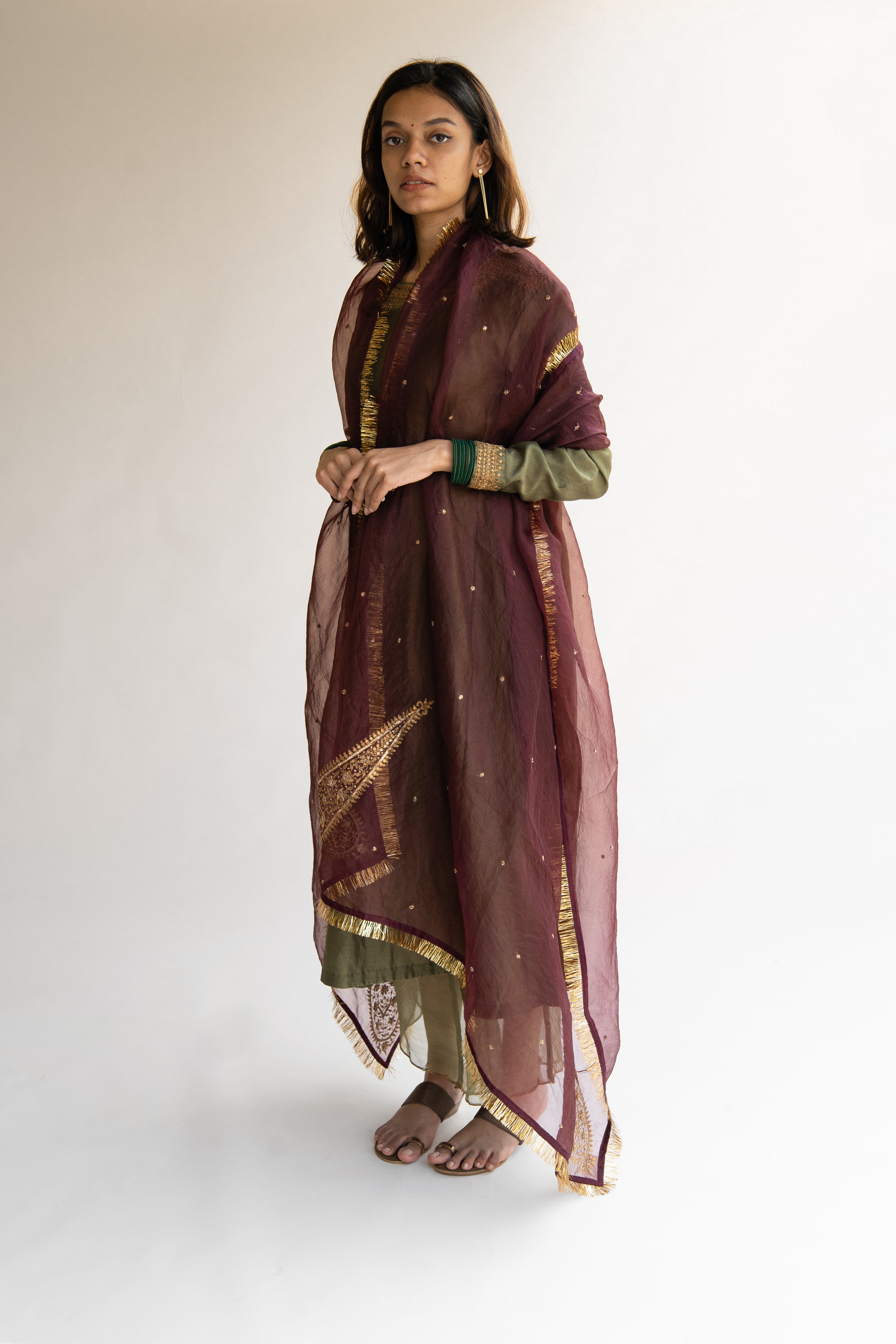 Maroon Ambi Sitara Odhani