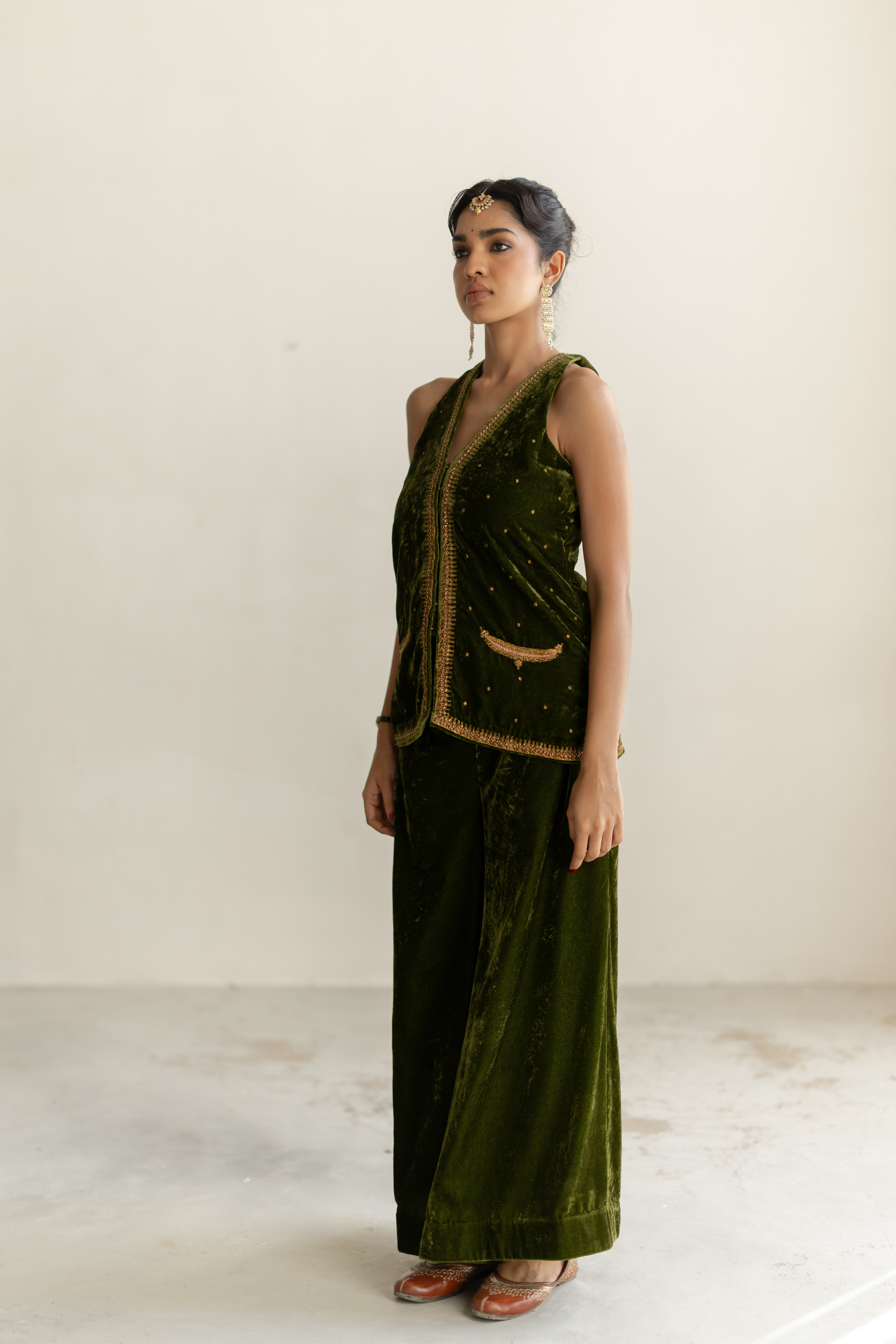 Olive Saanjh Gharara