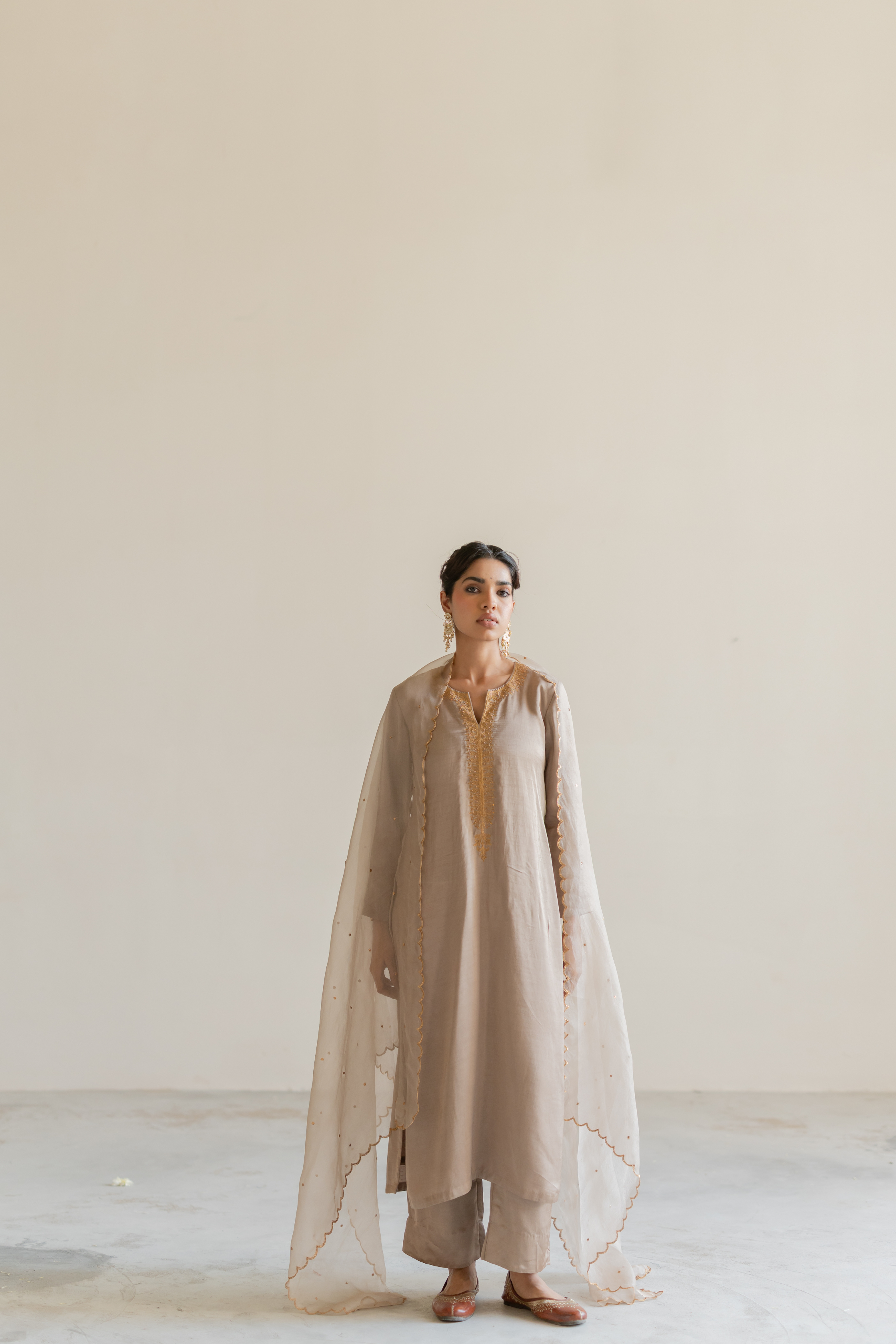 Grey ambar kurta with Sitara Odhani