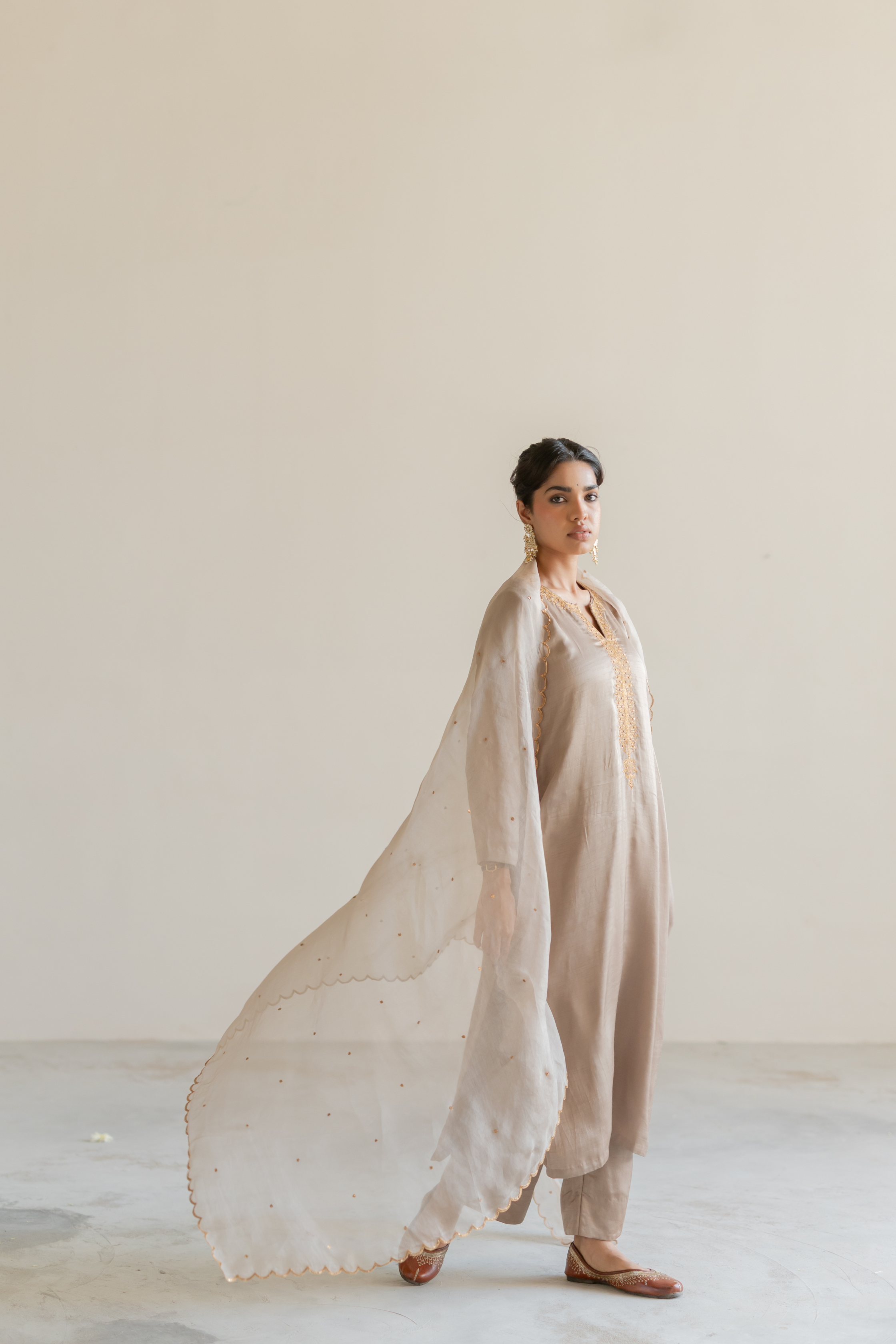 Grey ambar kurta with Sitara Odhani