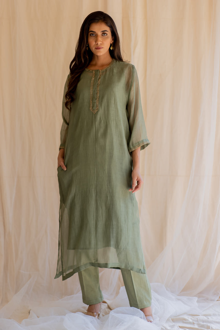 Olive Gul Seedh Kurta Set (Set of 2)