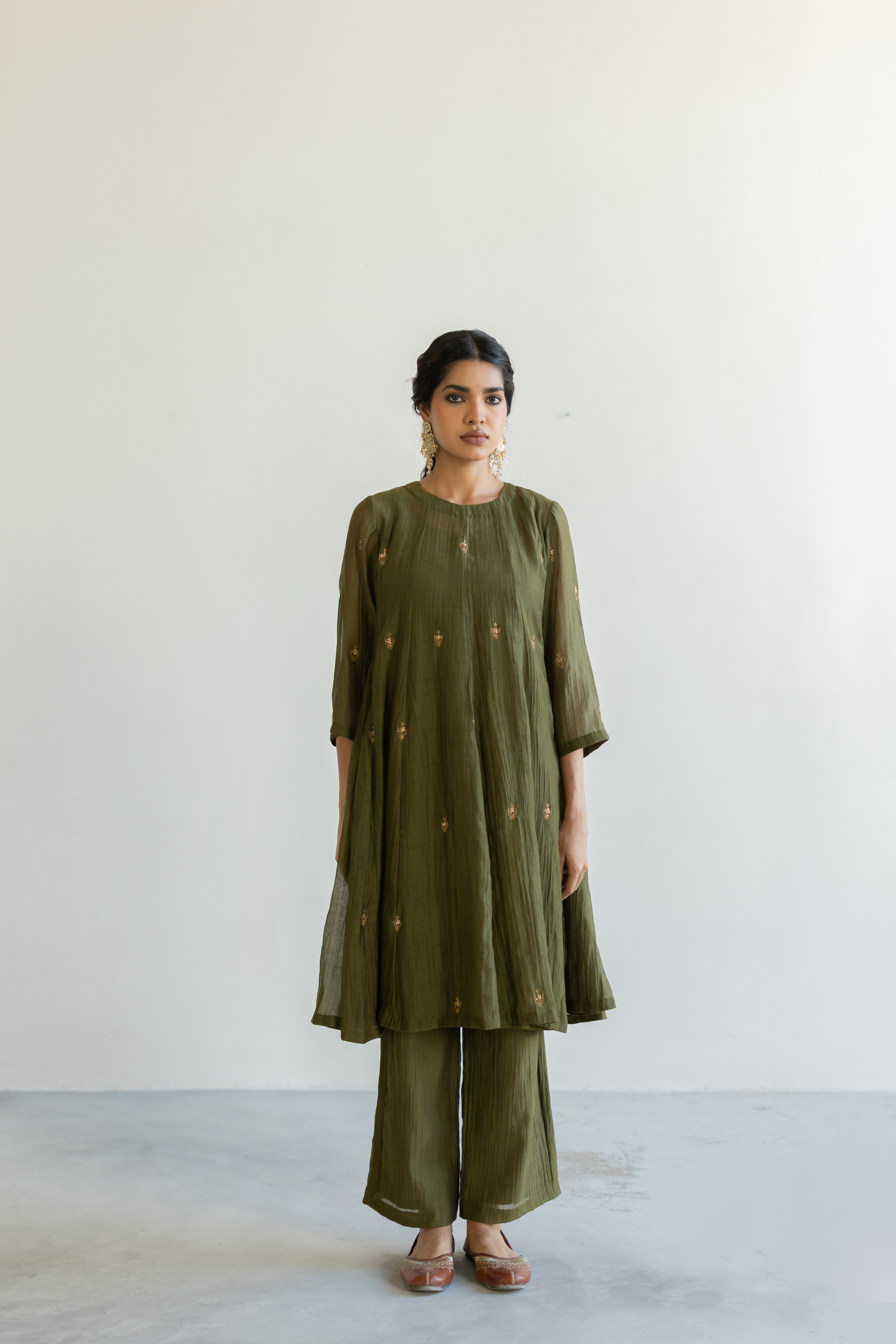 Olive Taar Kurta Set