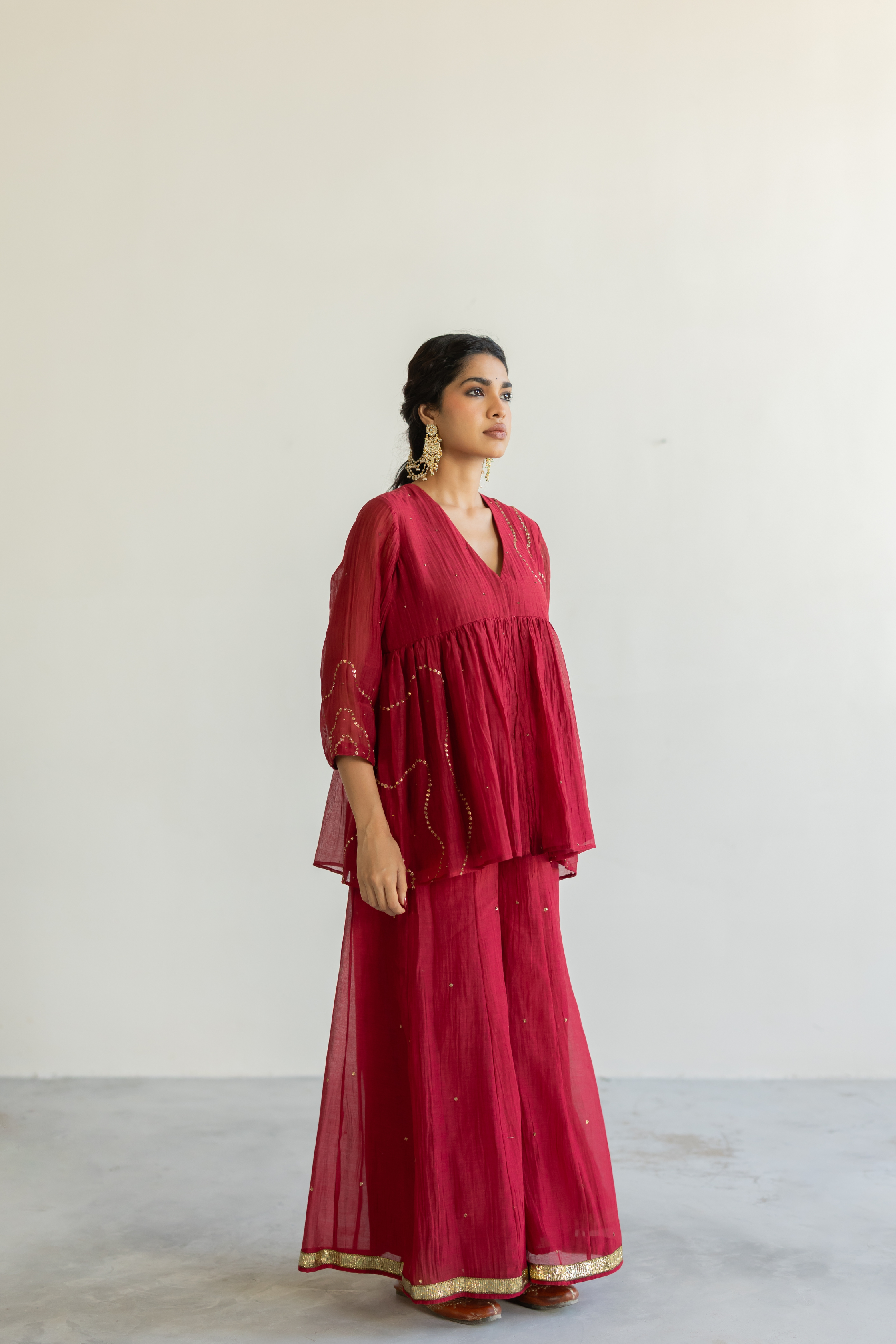 Red Nayab Gharara