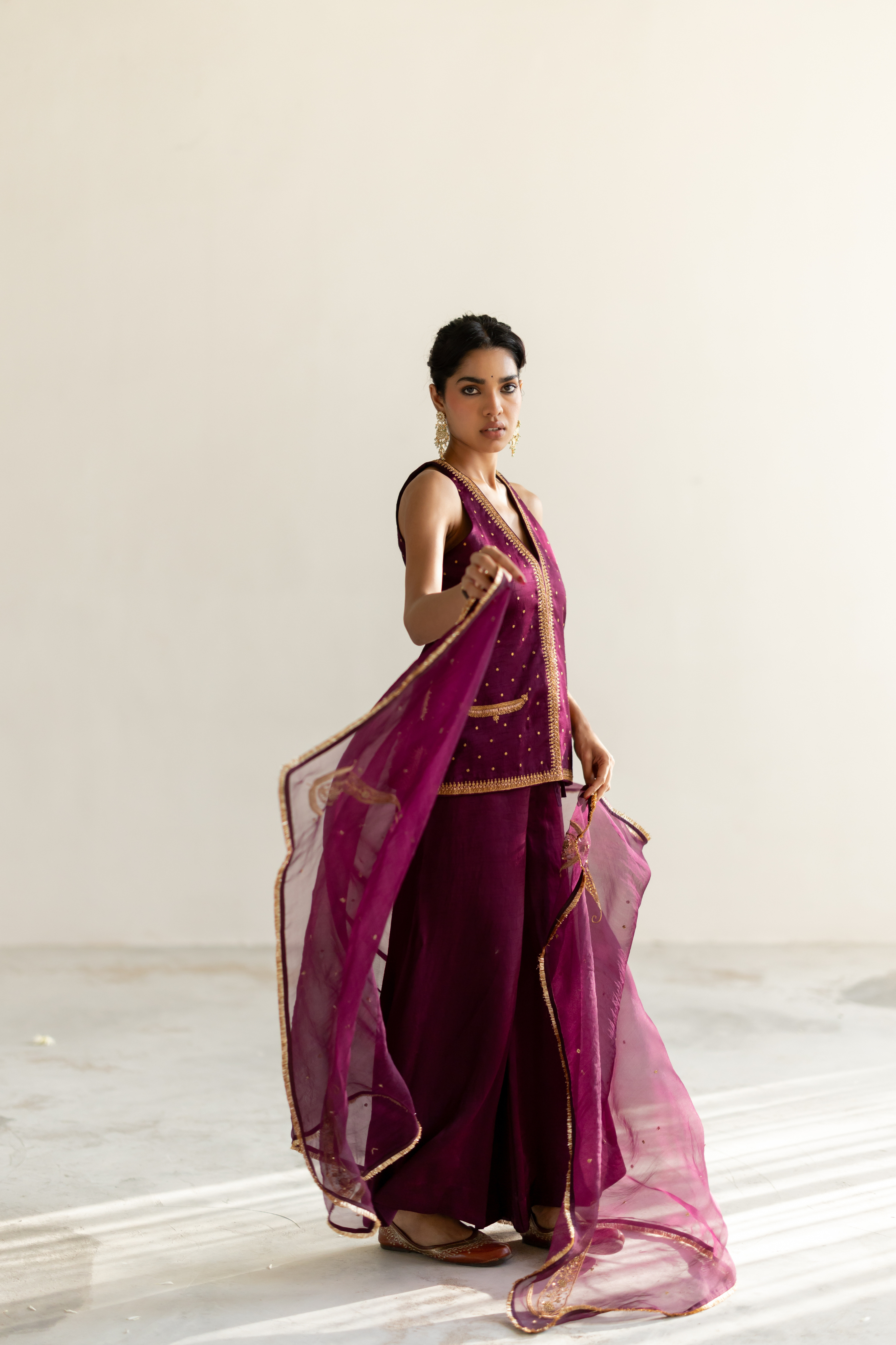 Plum Saanjh Gharara set with Ambi odhani