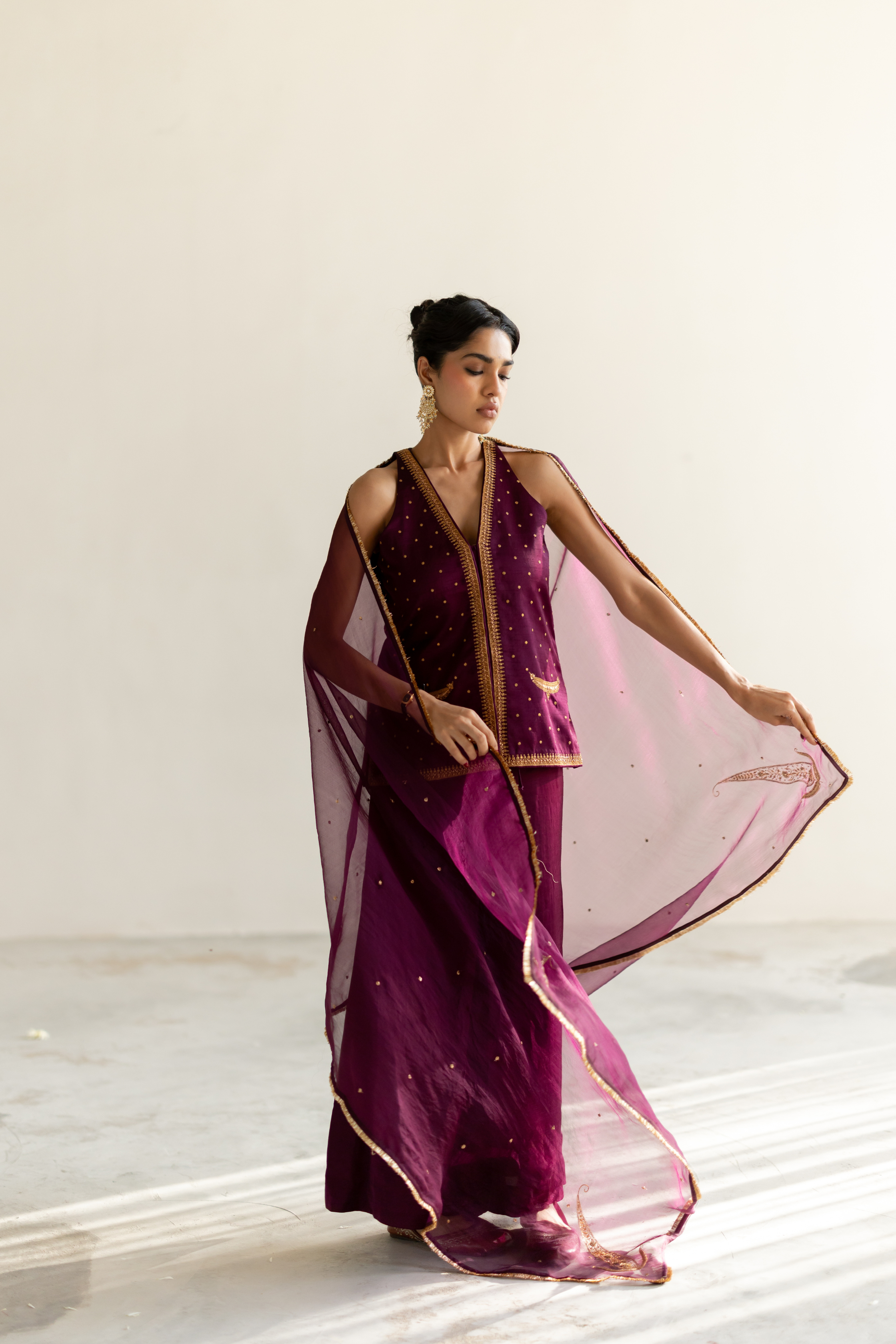 Plum Saanjh Gharara set with Ambi odhani