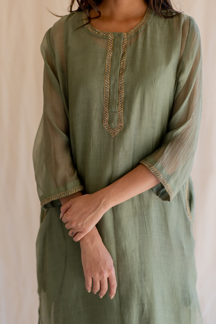 Olive Gul Seedh Kurta Set (Set of 2)