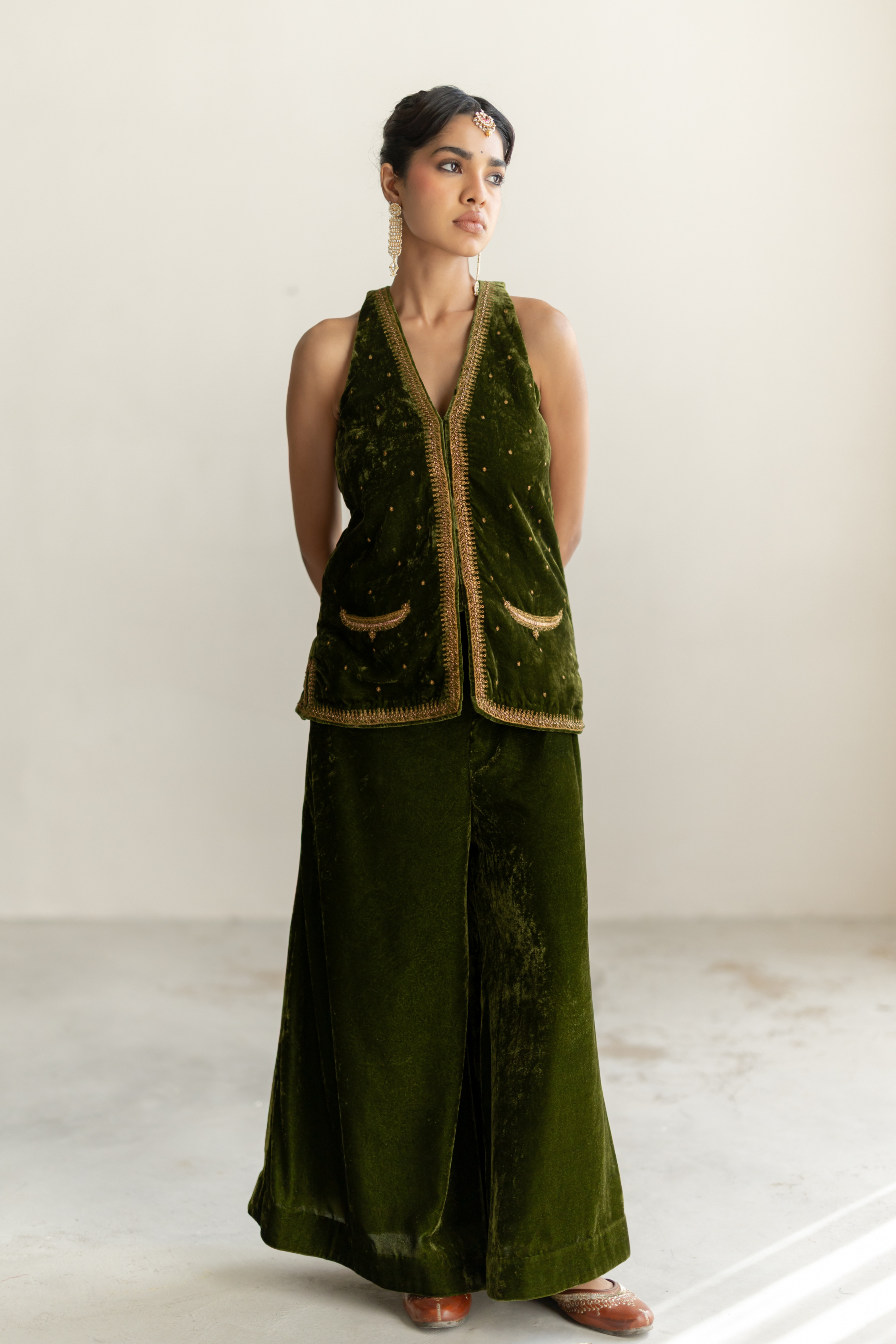 Olive Saanjh Gharara