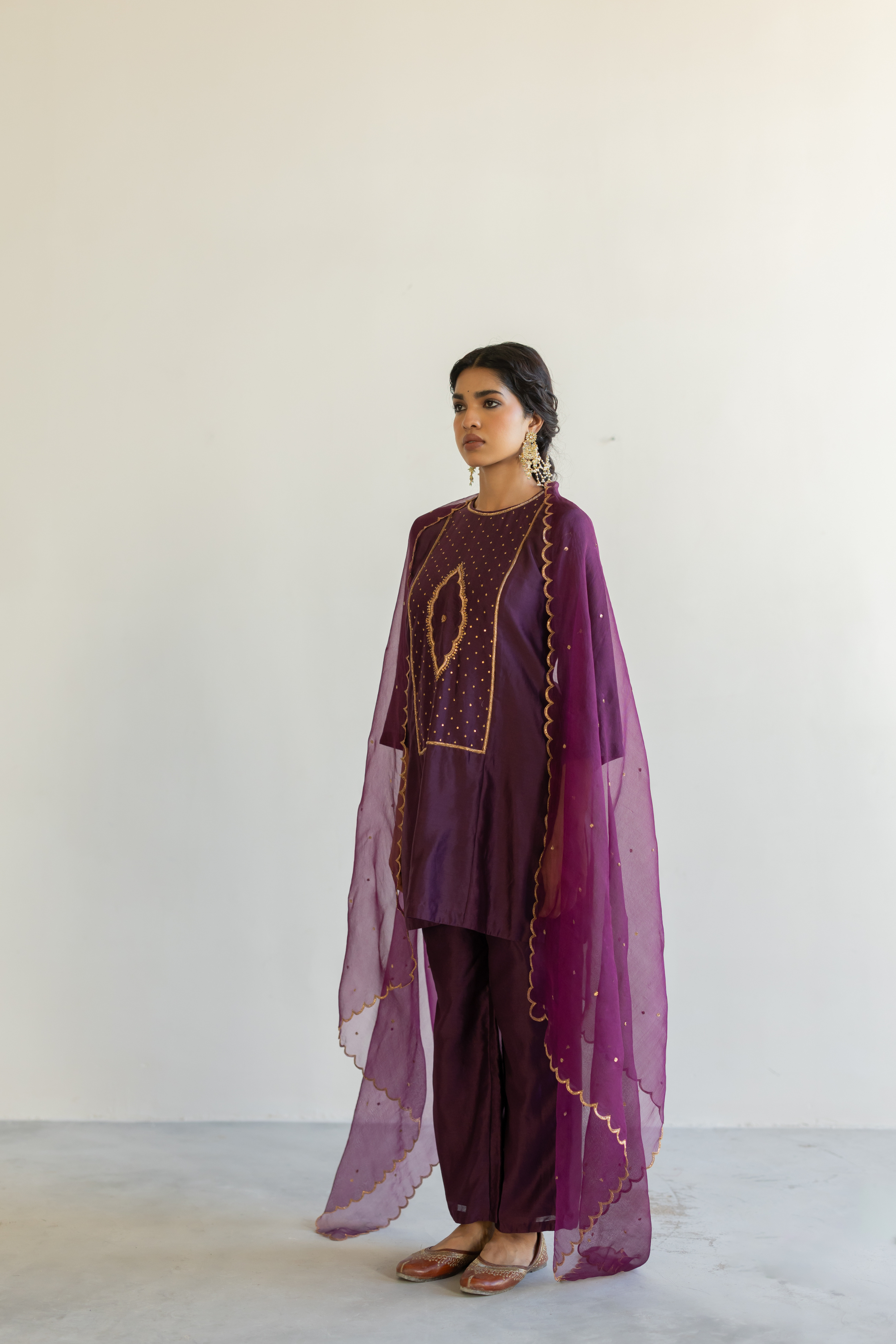 Aubergine  Sitara odhani