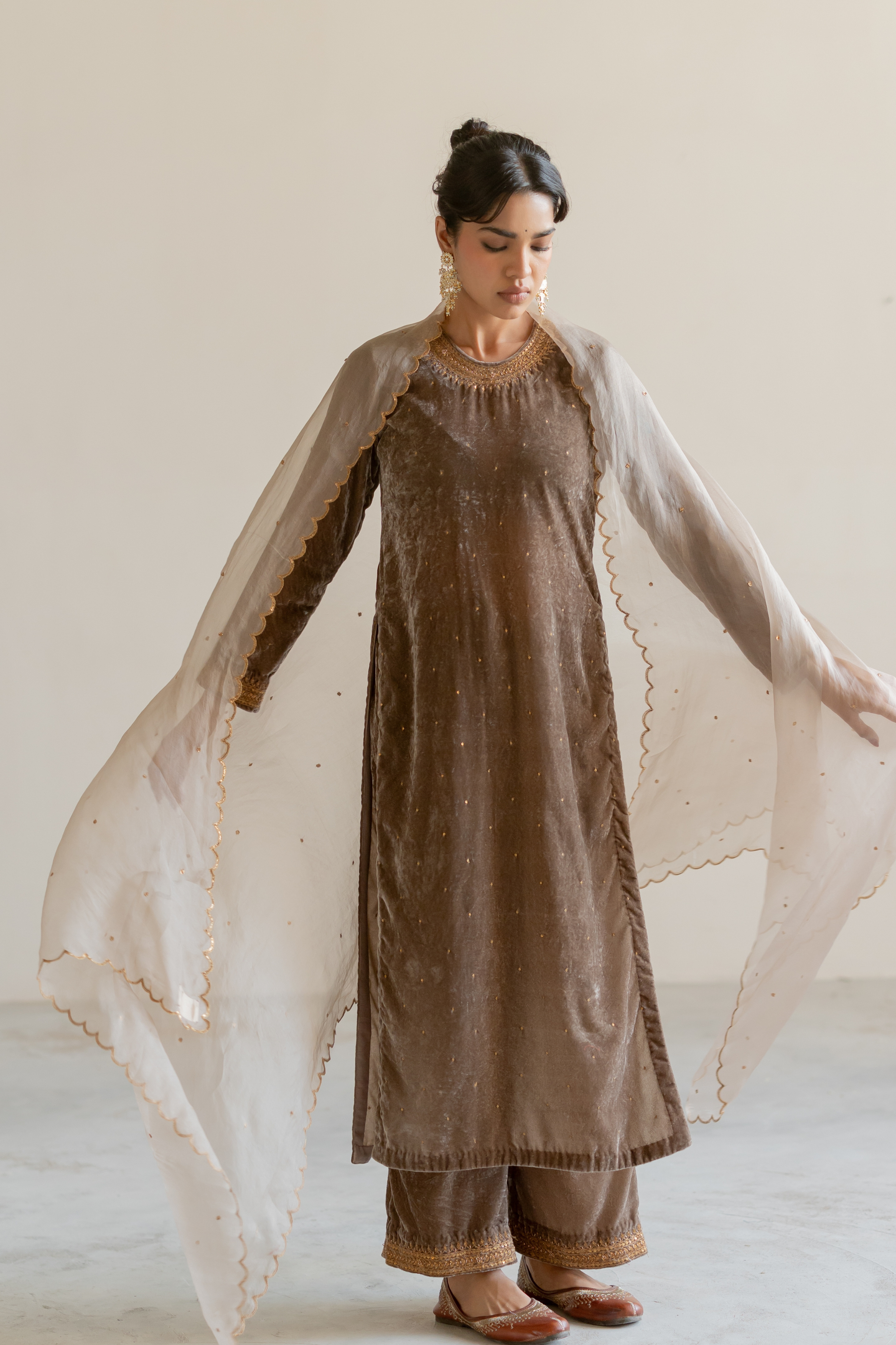 Grey Arzin Kurta set with Sitara Odhani