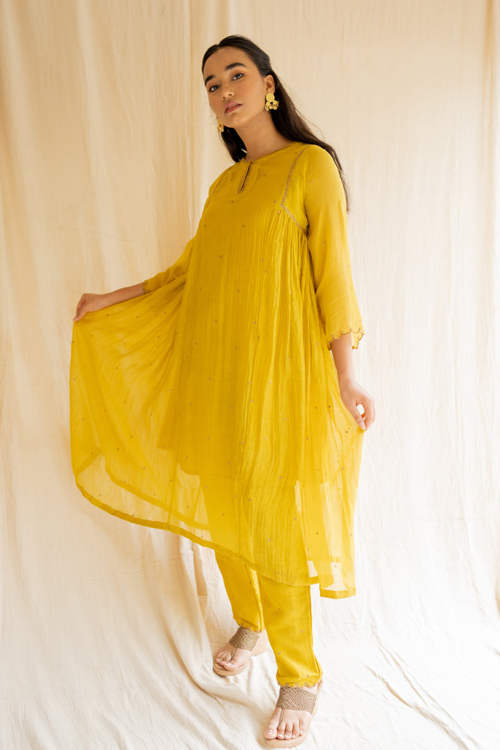 Yellow Arsh Kurta Set (Set of 2)