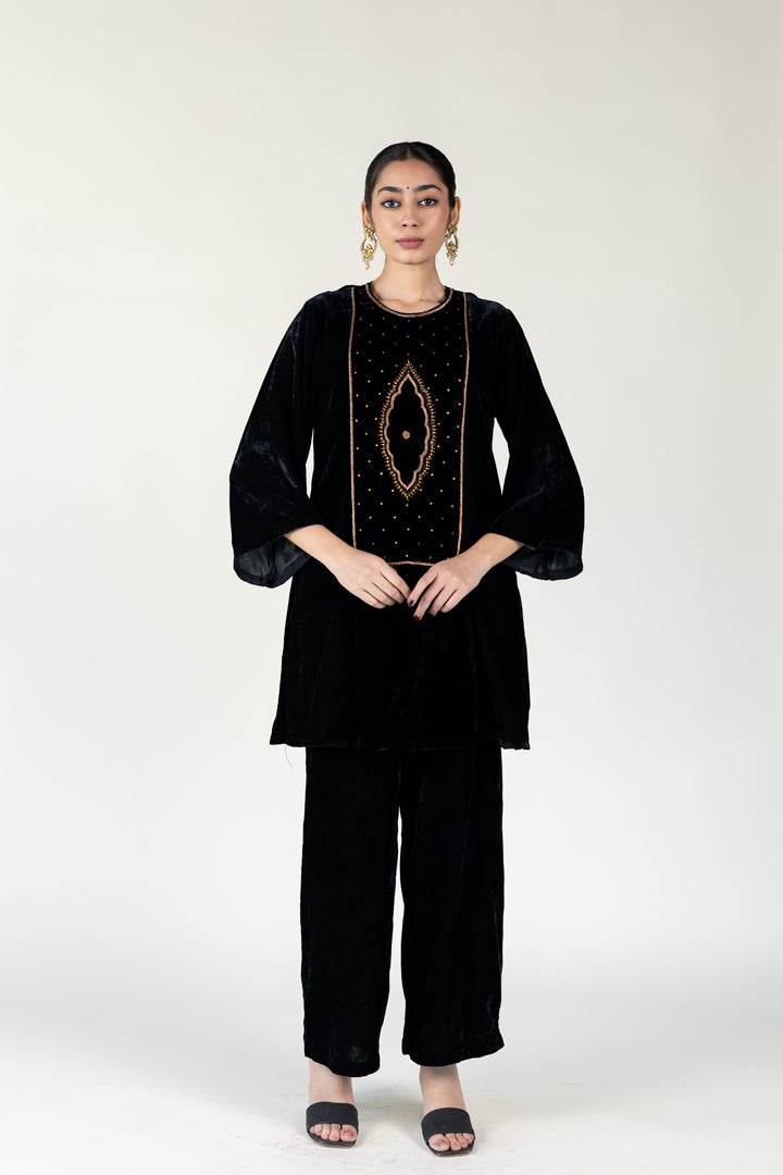 Black Naaz Kurta