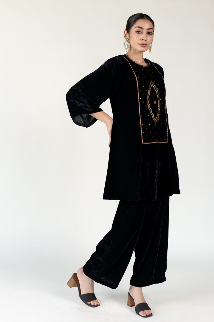 Black Naaz Kurta