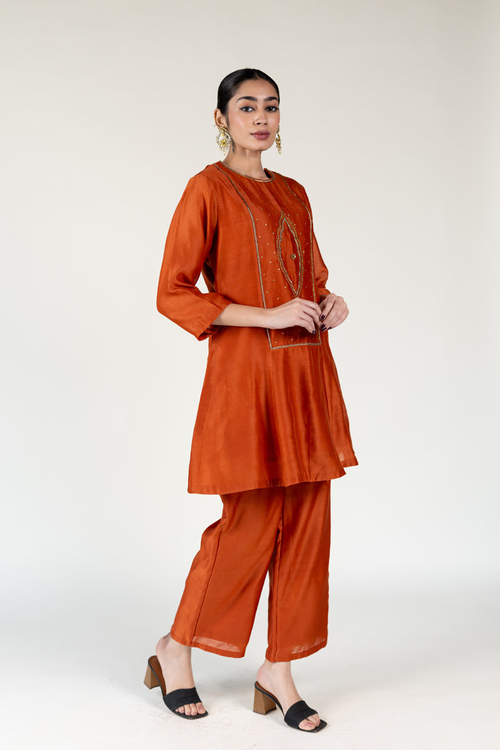 Rust Naaz Kurta