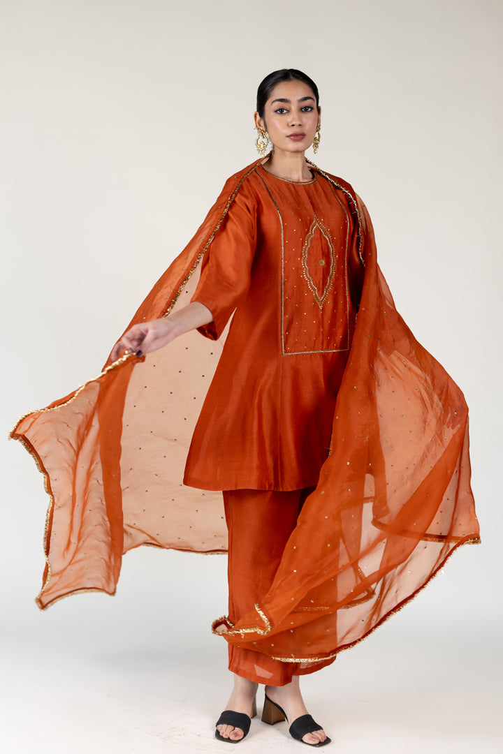 Rust Naaz Kurta With Sitara Odhani