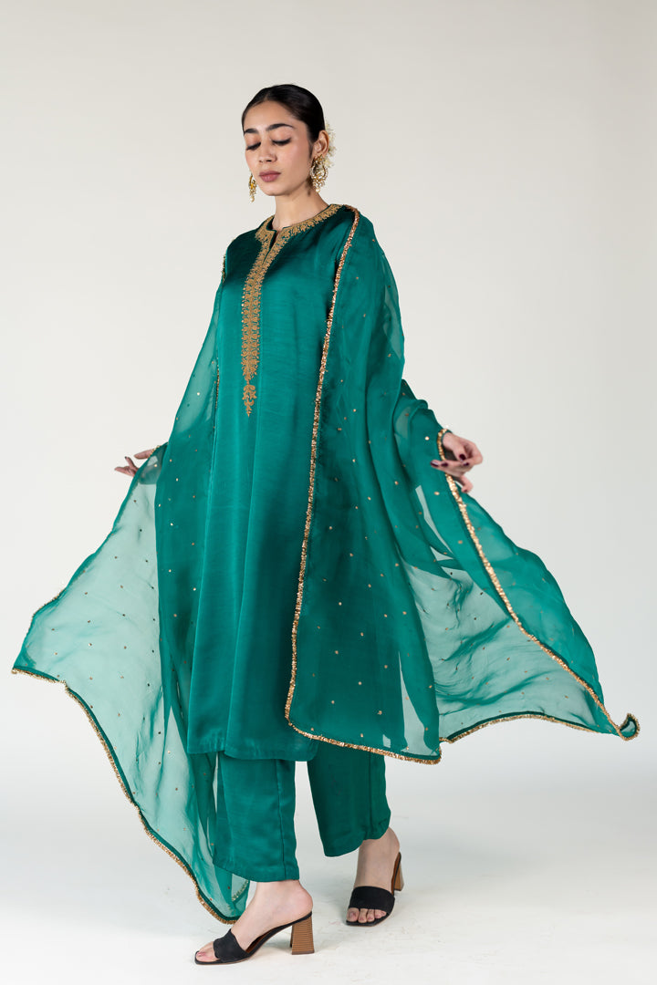 Aqua Green Ambar Kurta With Sitara Odhani