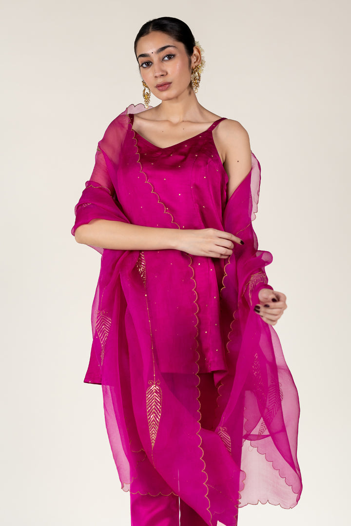 Magenta Pink Roshni Kurta Set With Shama Odhani