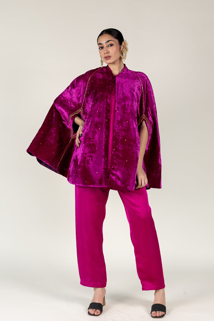 Magenta Pink Sultana Cape With Roshni Kurta