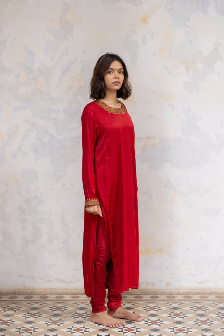 Red Zeenat Kurta (set of 2)