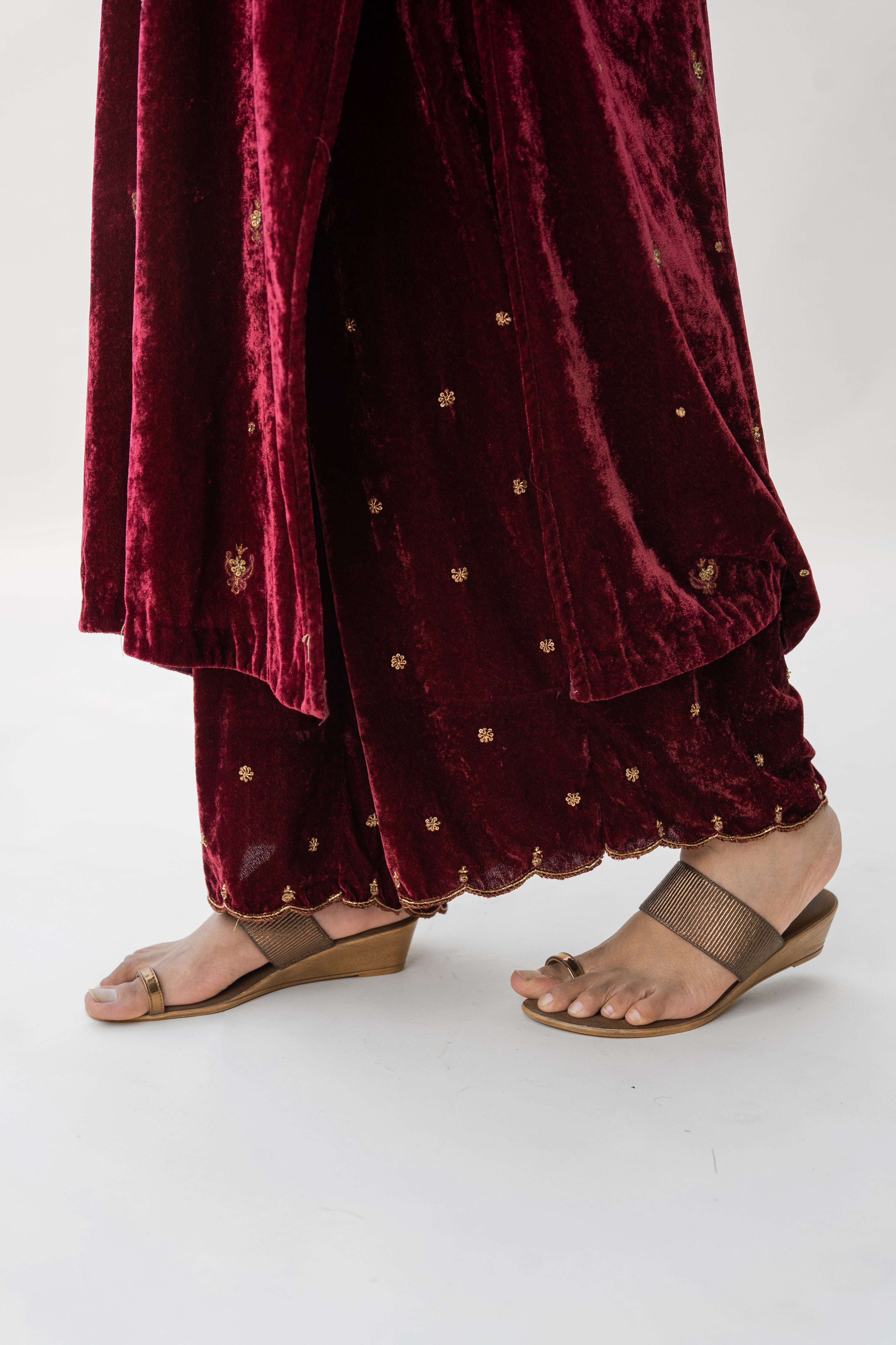 Maroon Noorah Velvet Kurta Set (set of 2)