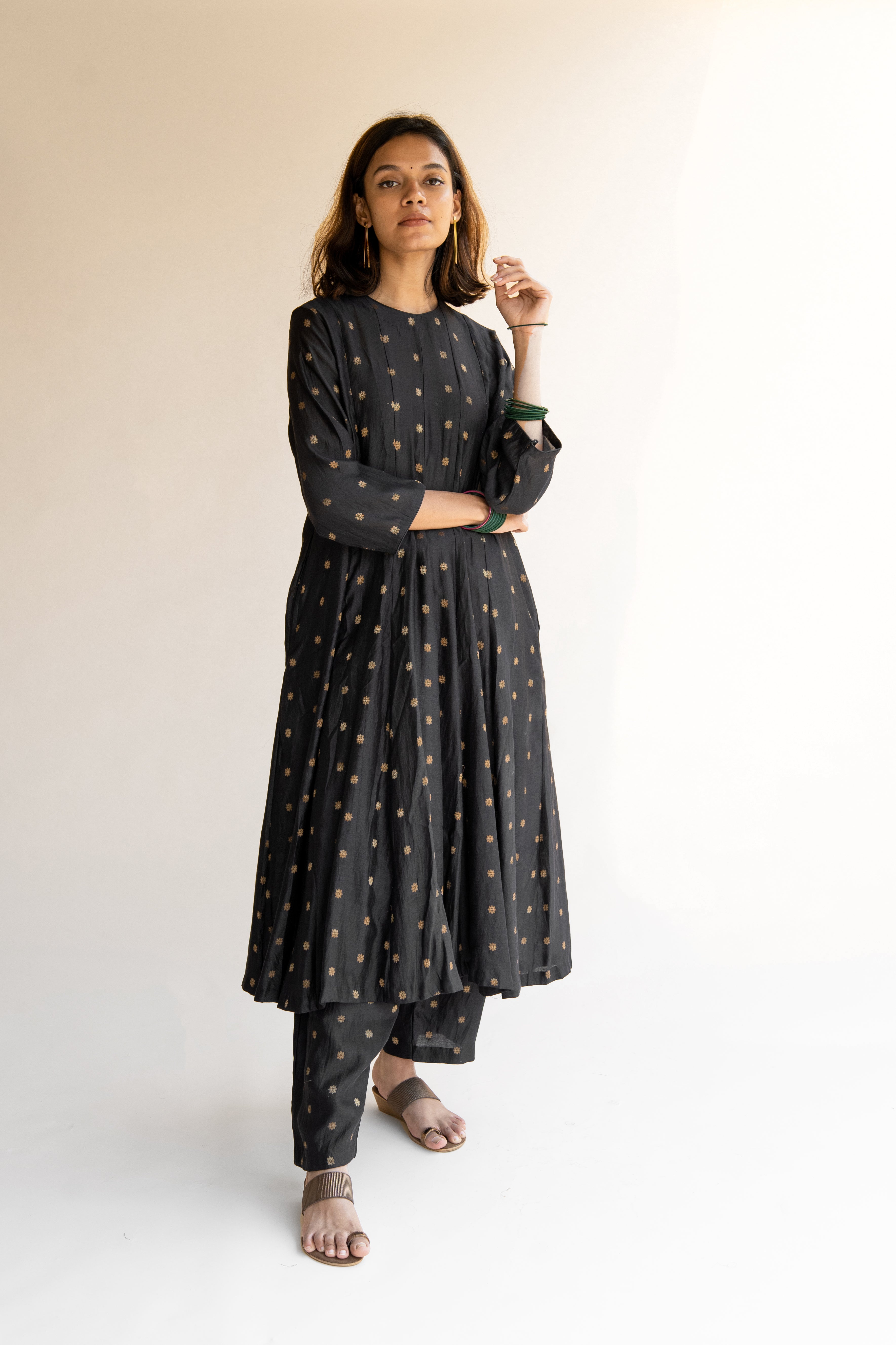 Black Tara Kurta Set (set of 2)