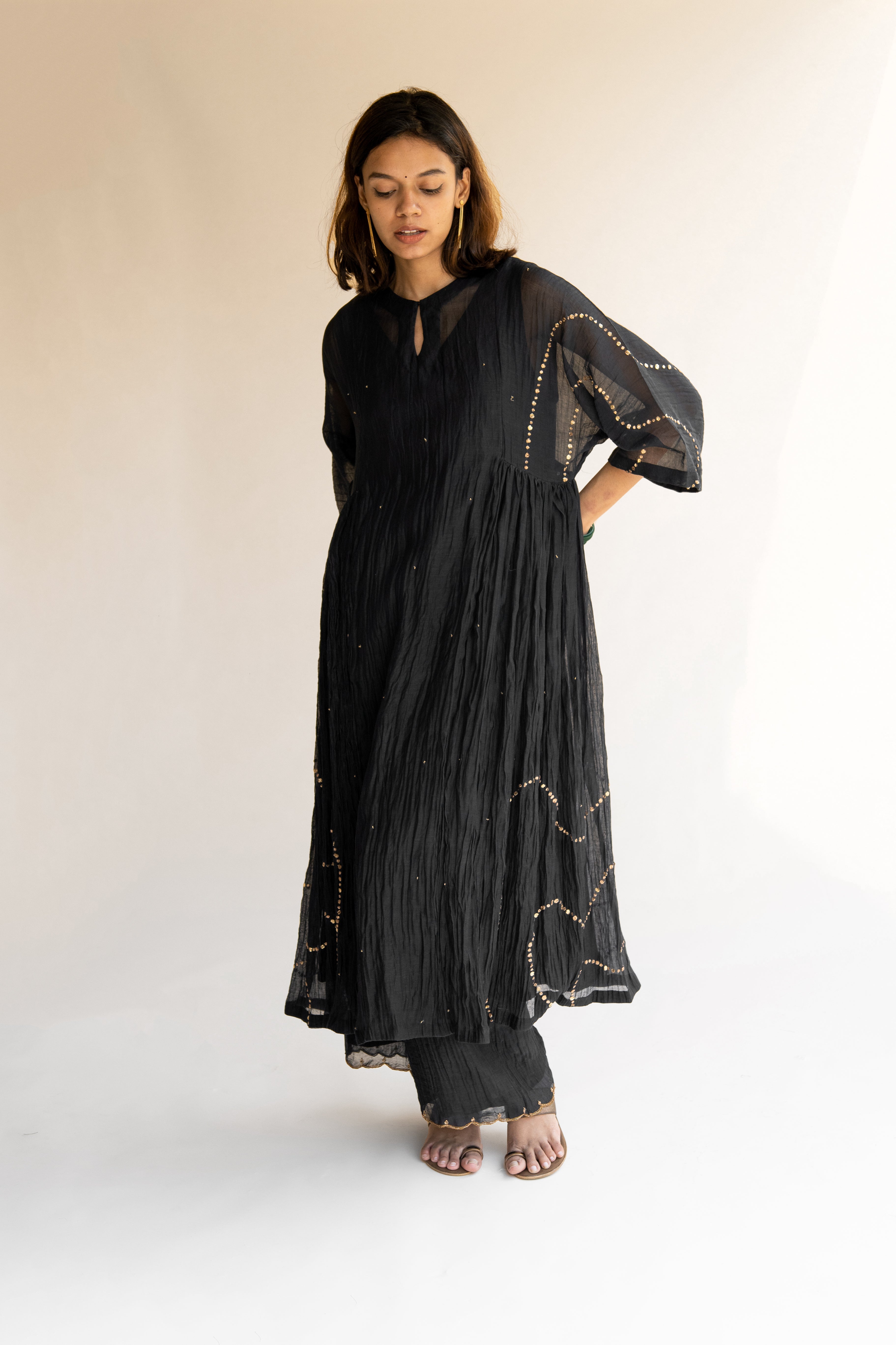 Black Shabnam Kurta And Izaar (Set of 2)