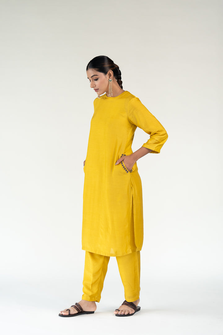 Yellow Gulzar Kurta (set of 2)