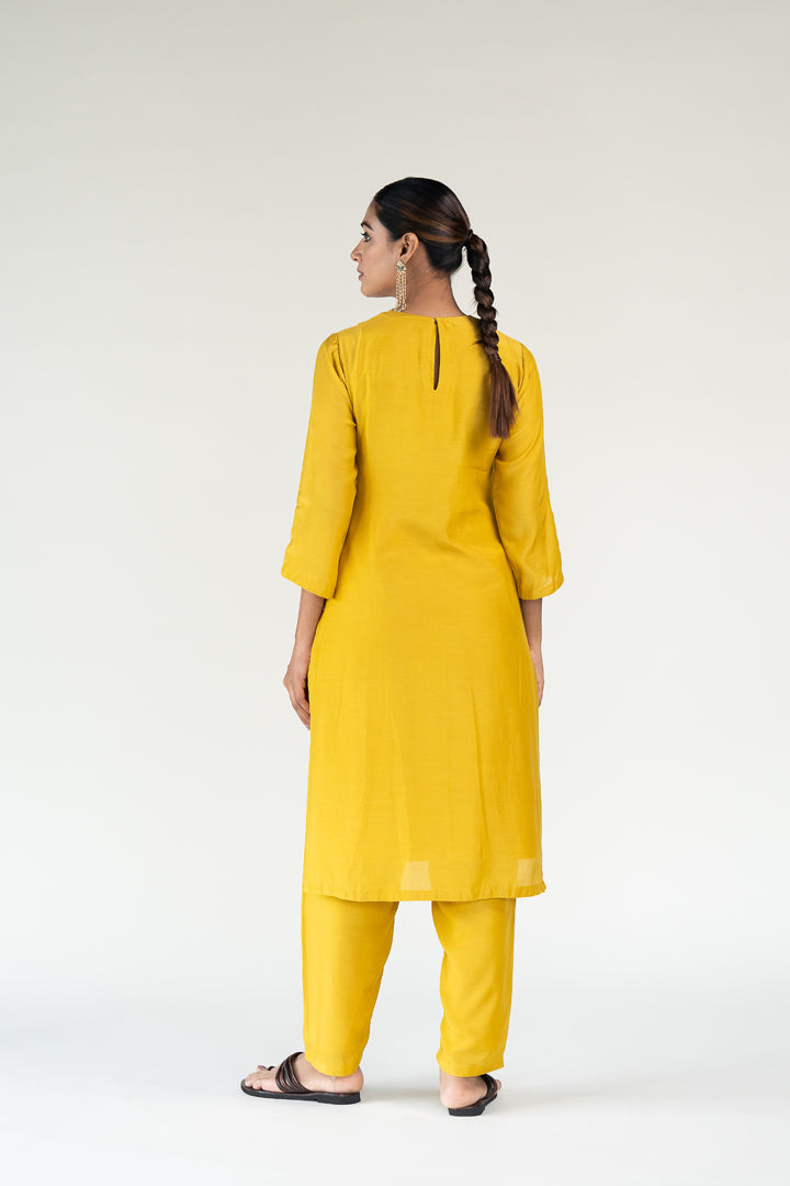 Yellow Gulzar Kurta (set of 2)