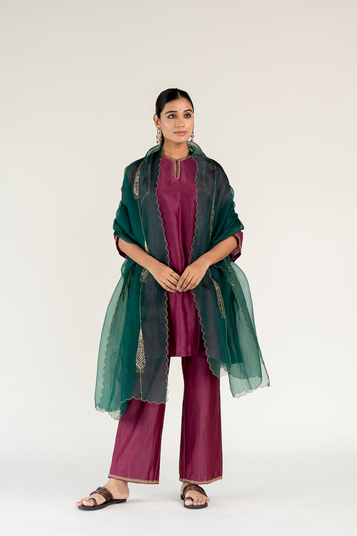 Plum Zainab Kurta (set of 3)