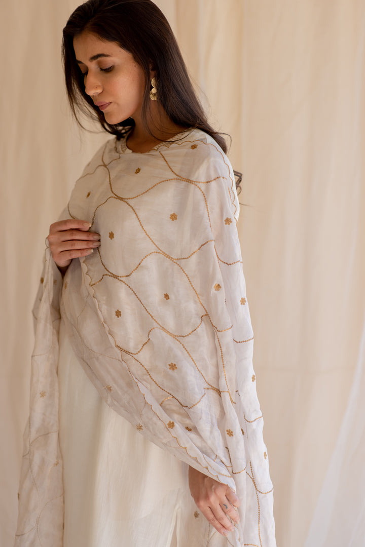 Ivory White Jaal Odhani