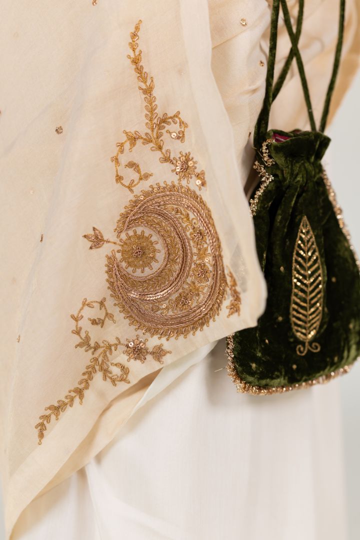 Ivory Mahoor Saree With Blouse